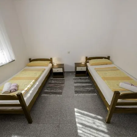 In With Terrace, Air Conditioning, Wi-fi, Dishwasher アパート