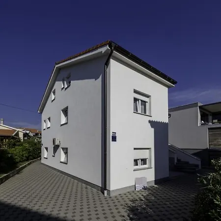 In With Terrace, Air Conditioning, Wi-fi, Dishwasher Apartment