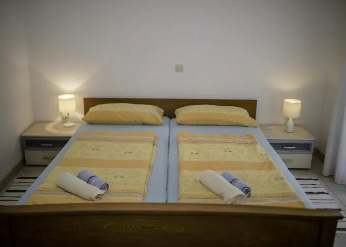 In With Terrace, Air Conditioning, Wi-fi, Dishwasher